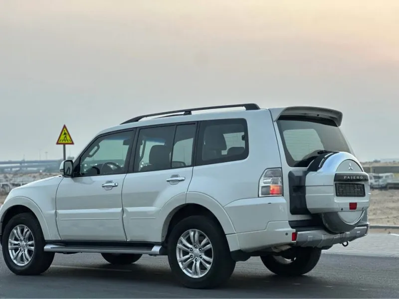 2013 Mitsubishi Pajero in Dubai