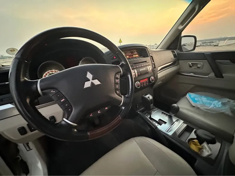 2013 Mitsubishi Pajero in Dubai
