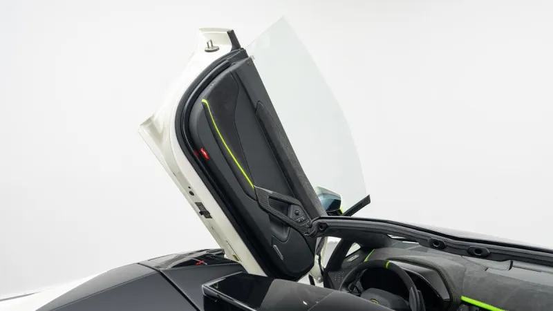 2022 Lamborghini Aventador in Dubai