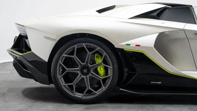 2022 Lamborghini Aventador in Dubai