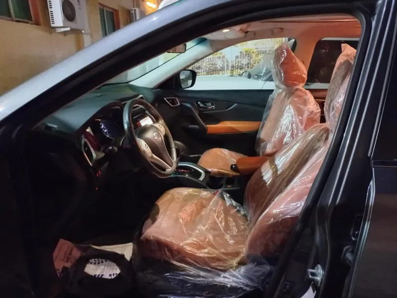 2015 Nissan Rogue in Dubai