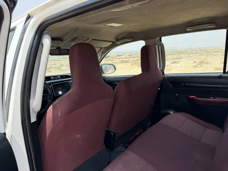 2016 تويوتا هايلوكس in Dubai