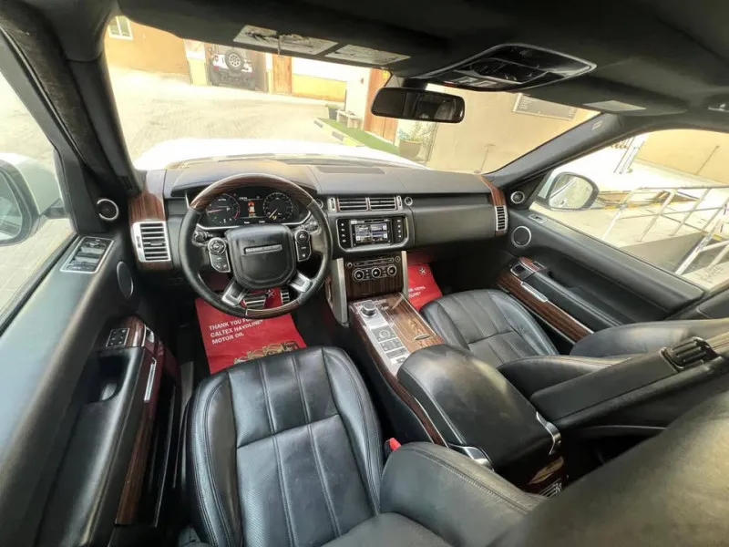 2016 Land Rover Range Rover in Dubai