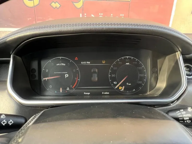 2016 Land Rover Range Rover in Dubai