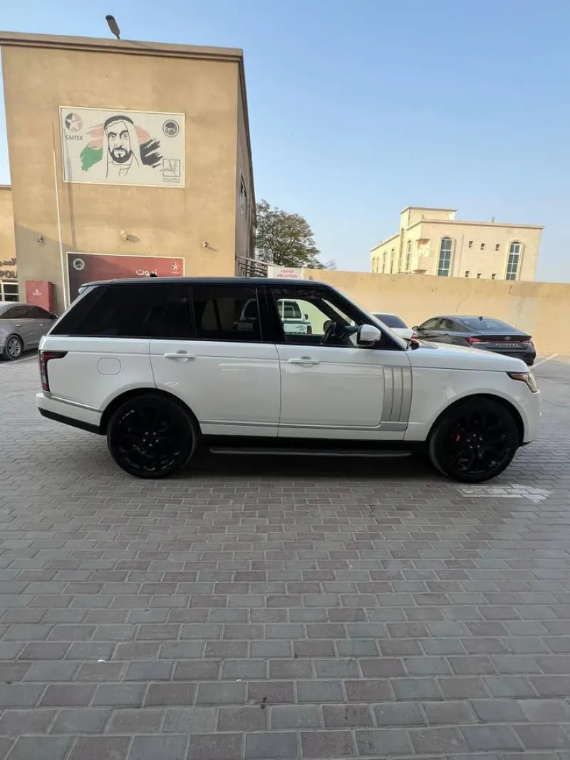 2016 Land Rover Range Rover in Dubai
