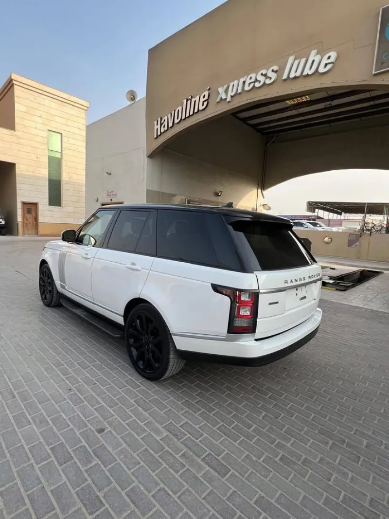 2016 Land Rover Range Rover in Dubai