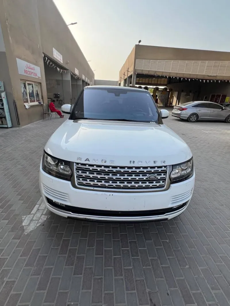 2016 Land Rover Range Rover in Dubai