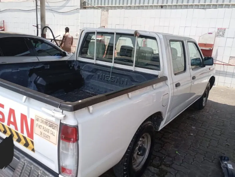 2012 Nissan Pickup in Dubai