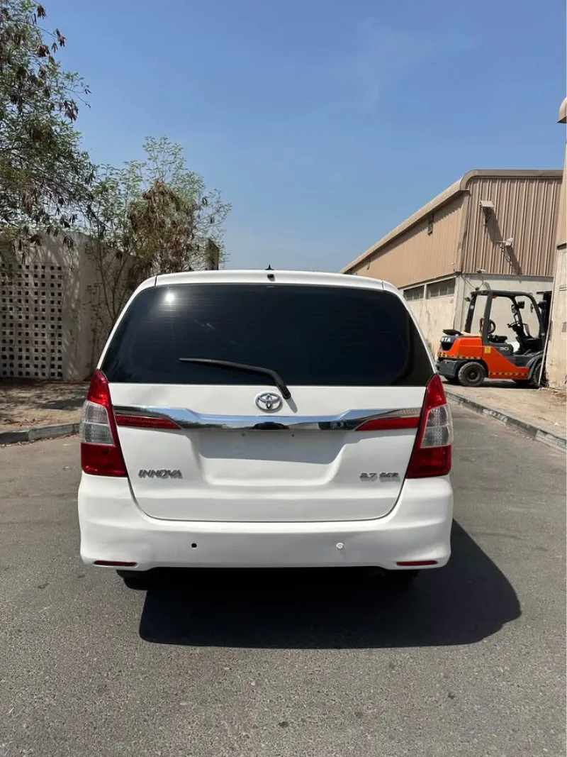 2015 Toyota Innova in Dubai