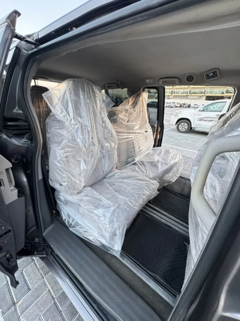 2017 Toyota Sienna in Dubai