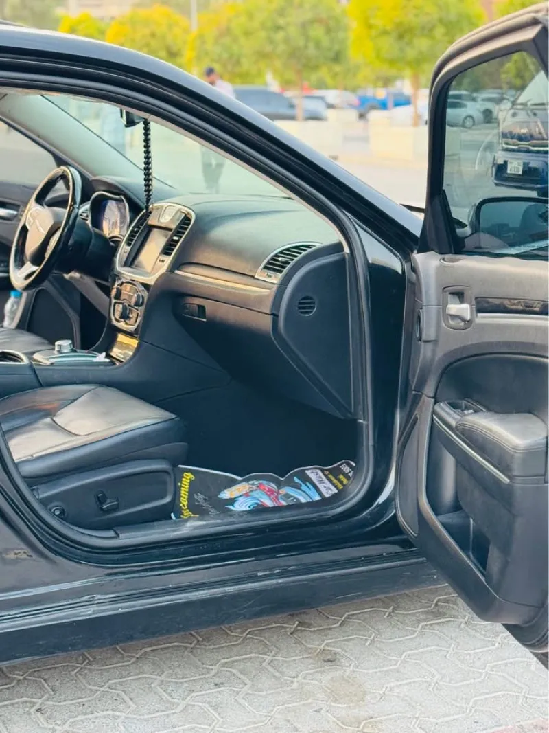 2019 كرايسلر ٣٠٠ in Dubai