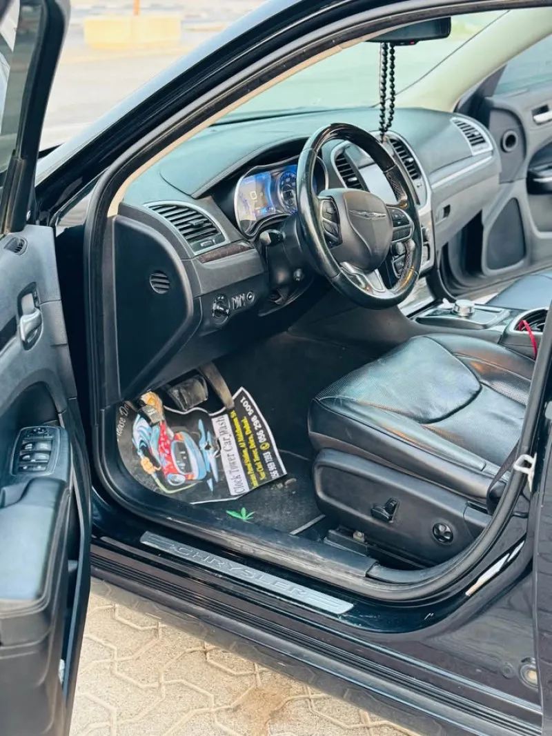 2019 كرايسلر ٣٠٠ in Dubai