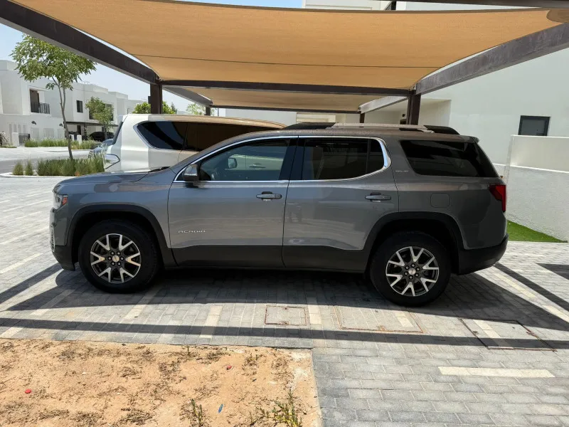 2021 GMC Acadia in Dubai