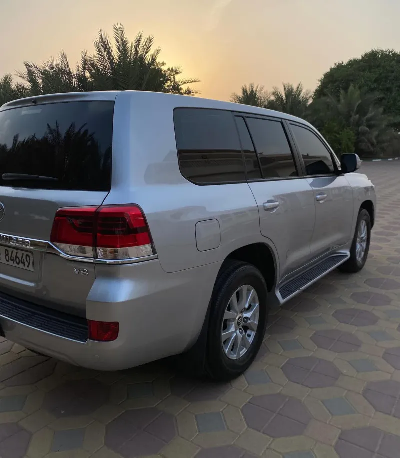 2017 Toyota Land Cruiser in Dubai
