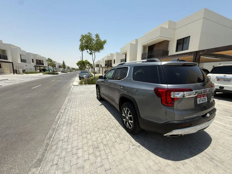 2021 GMC Acadia in Dubai