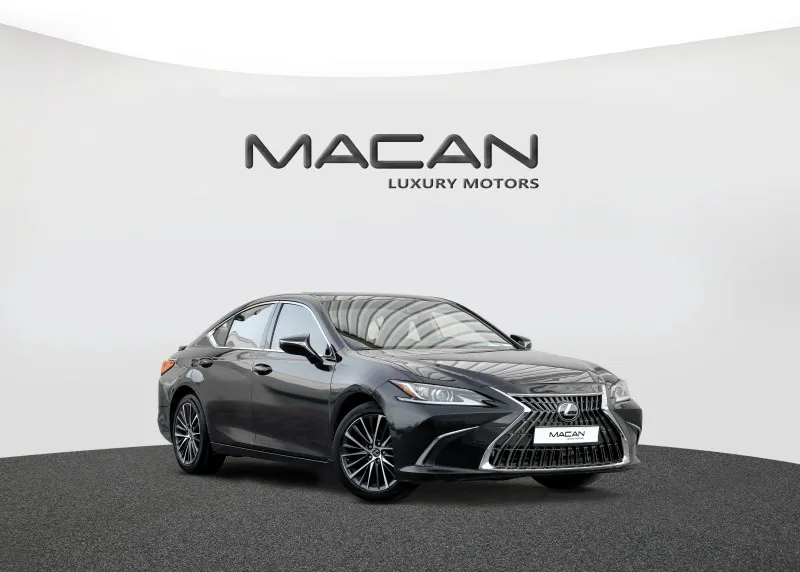 2023 Lexus ES in Dubai