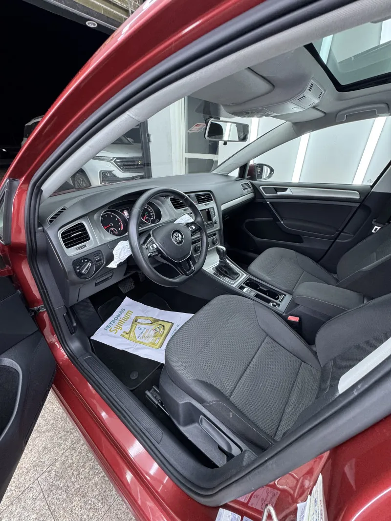 2015 Volkswagen Golf in Dubai