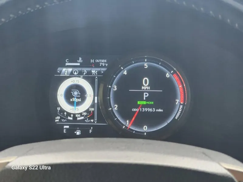 2016 Lexus IS in Dubai