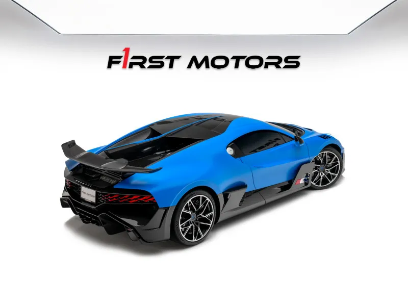 2020 Bugatti divo in Dubai