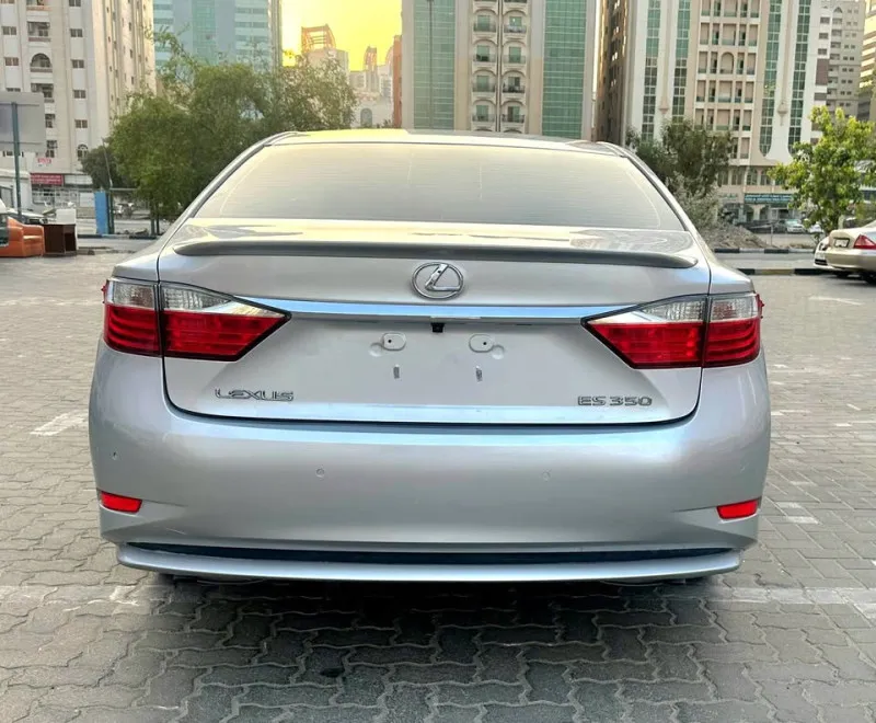 2014 Lexus ES in Dubai
