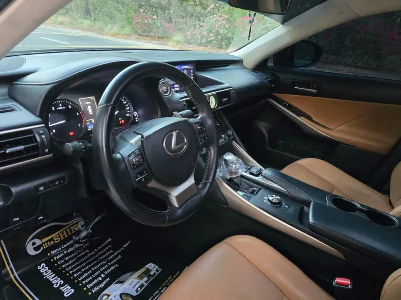 2019 Lexus IS in Dubai