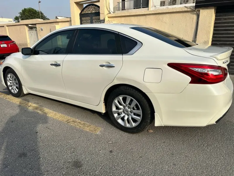 2016 Nissan Altima in Dubai