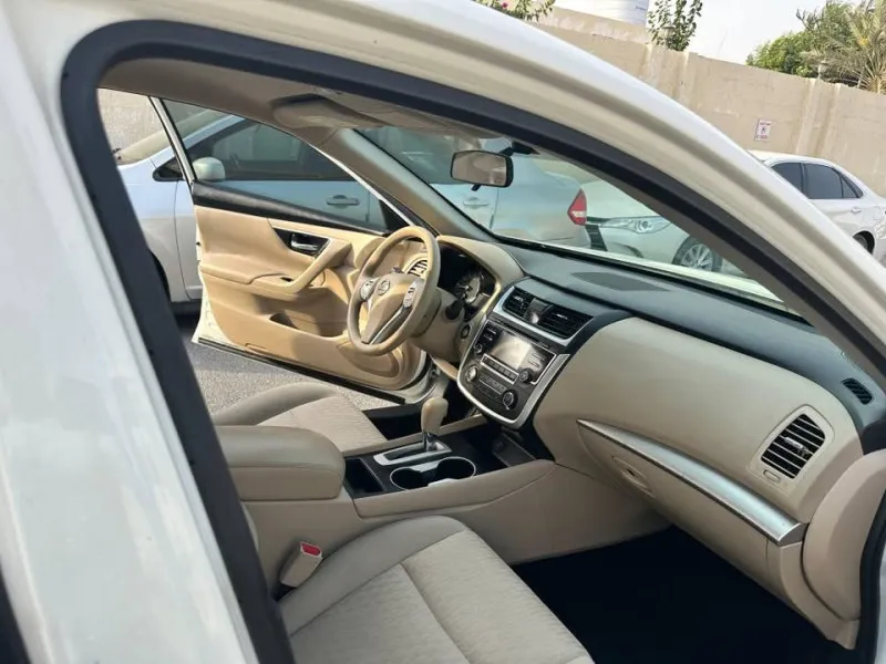 2016 Nissan Altima in Dubai