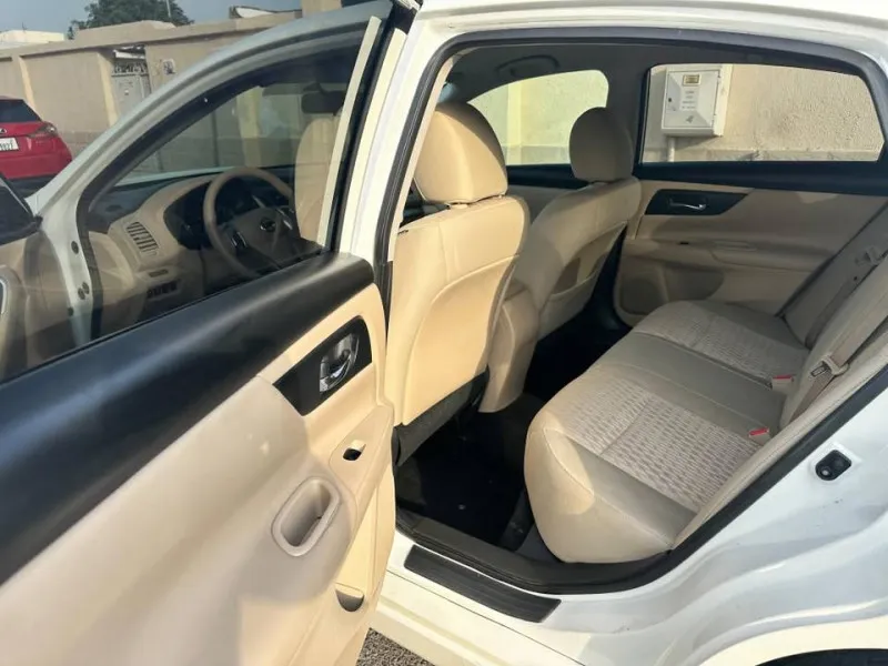 2016 Nissan Altima in Dubai