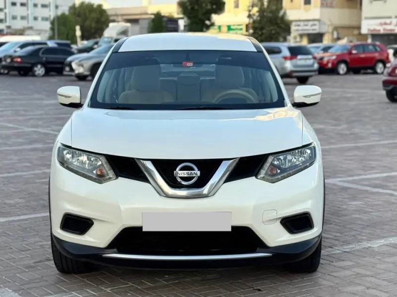2015 نيسان اكس تريل in Dubai