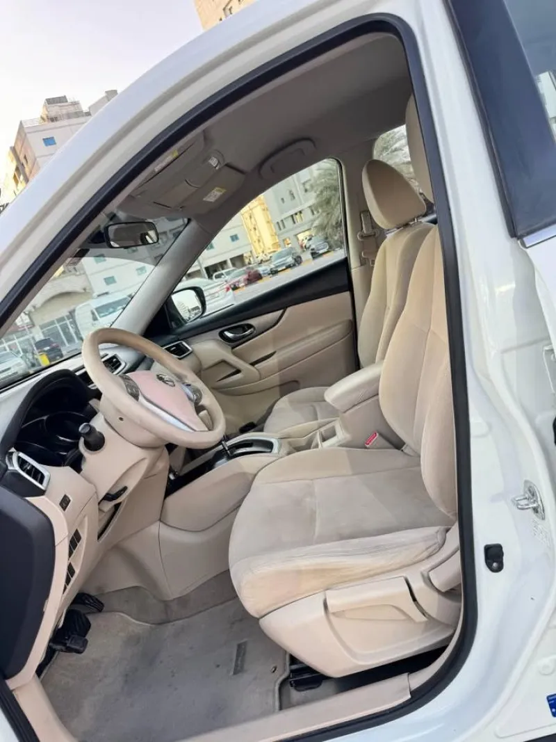 2015 نيسان اكس تريل in Dubai