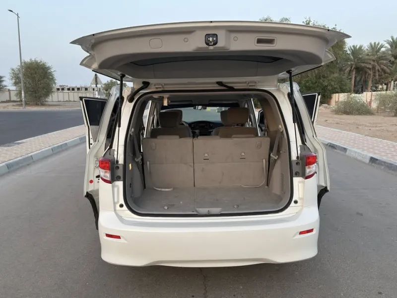 2014 Nissan Quest in Dubai