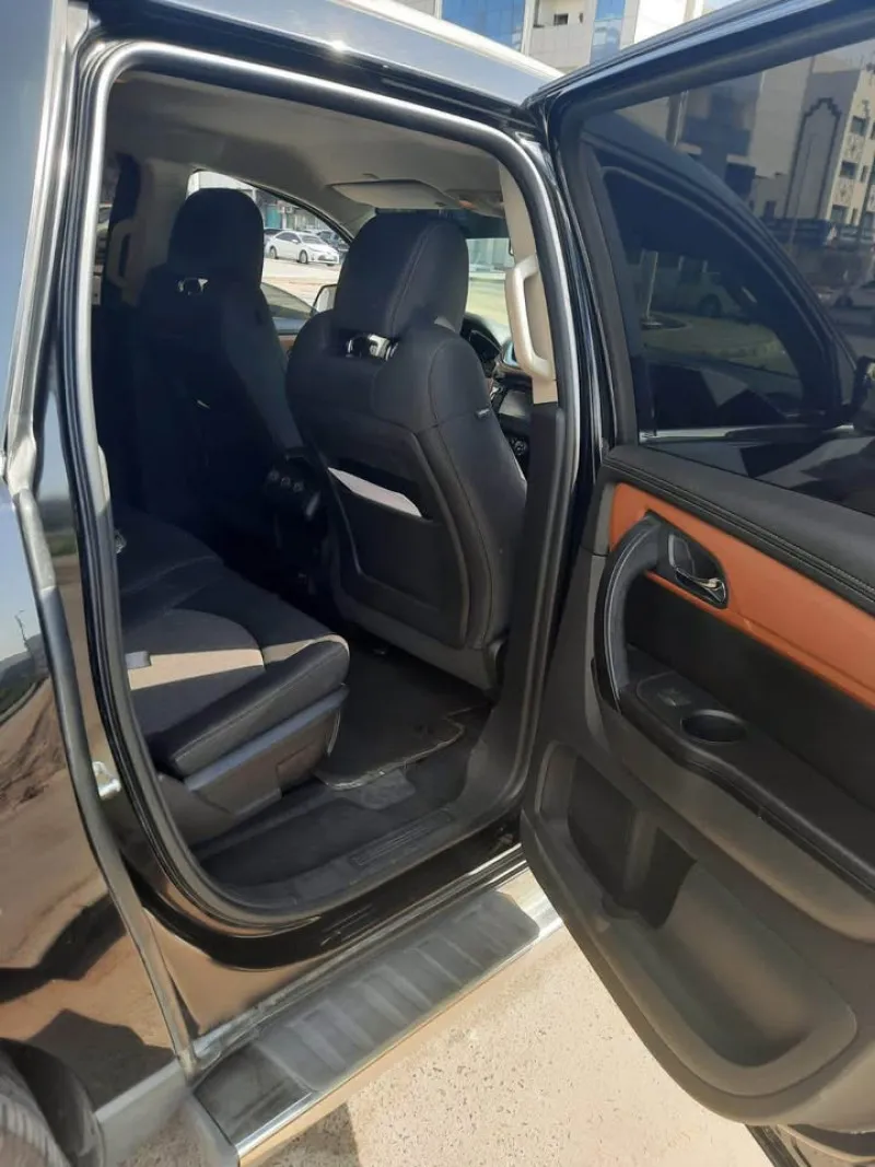 2016 Chevrolet Traverse in Dubai