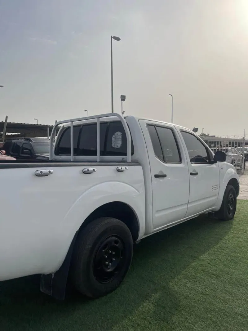 2010 Nissan Navara in Dubai