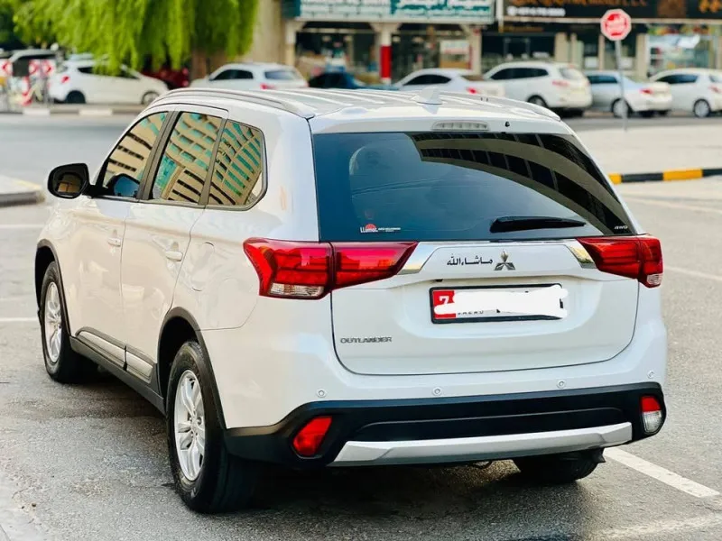 2017 Mitsubishi Outlander in Dubai