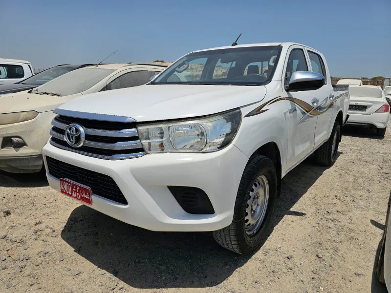 2017 Toyota Hilux in Dubai