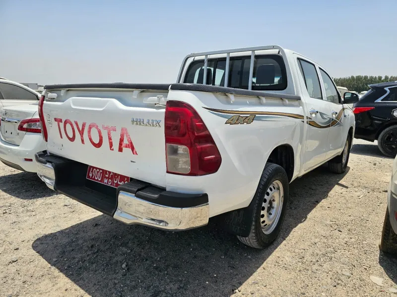 2017 Toyota Hilux in Dubai