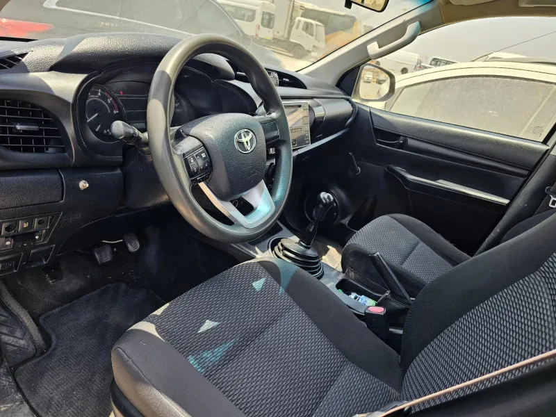 2017 Toyota Hilux in Dubai