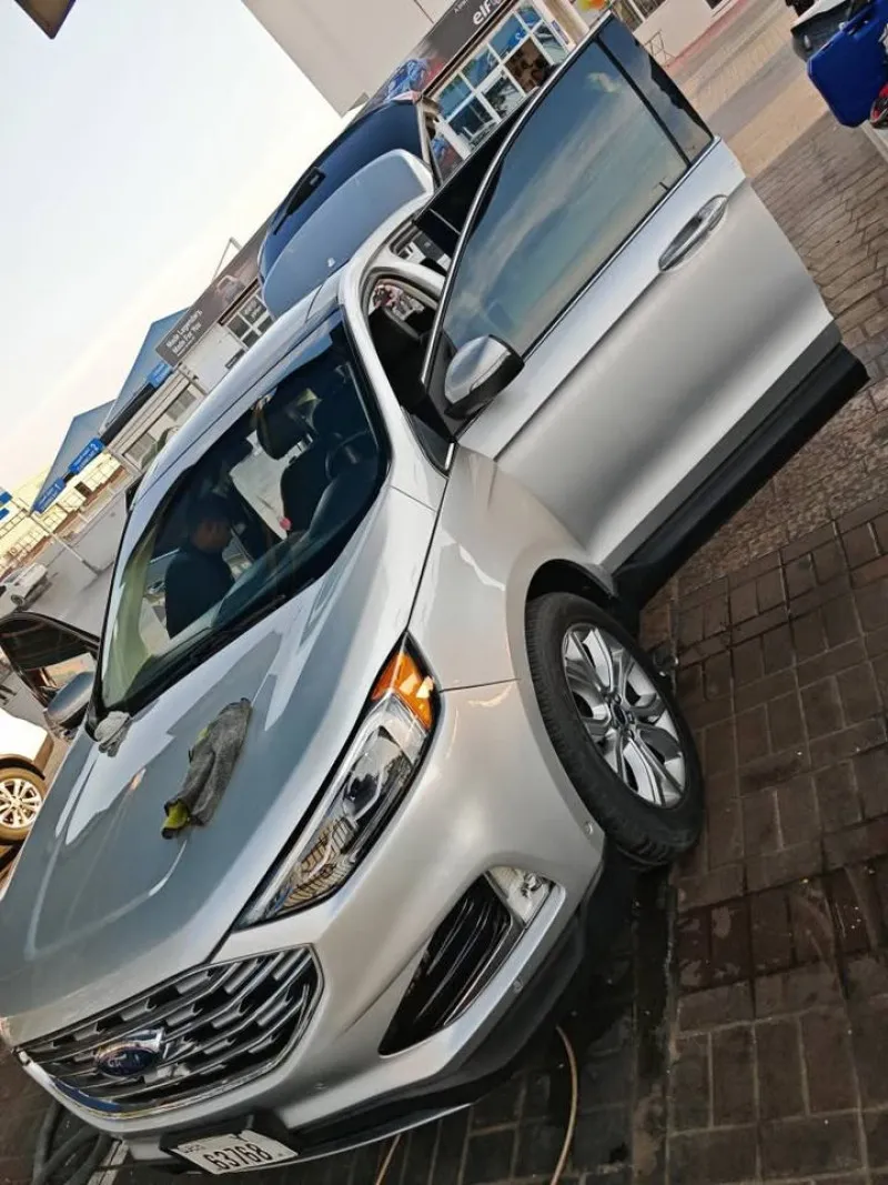 2019 Ford Edge in Dubai