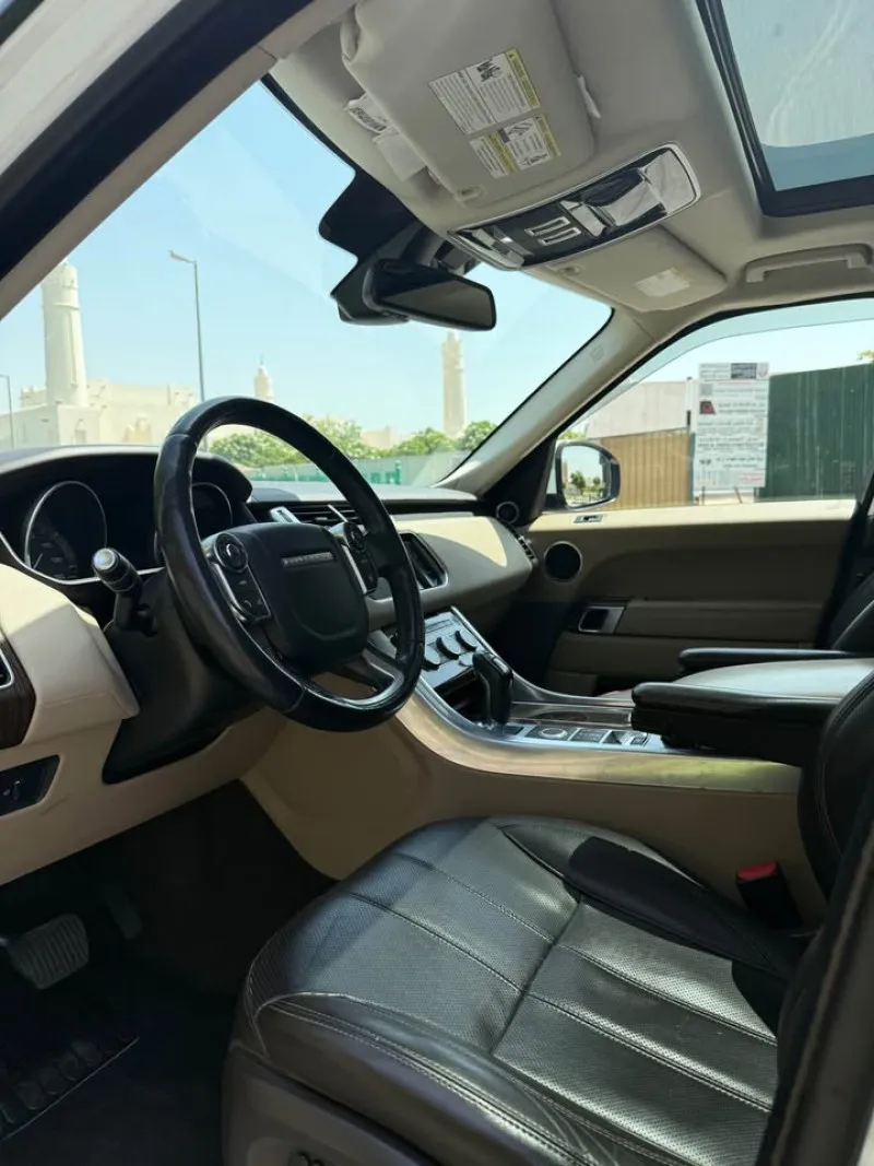 2015 Land Rover Range Rover Sport in Dubai