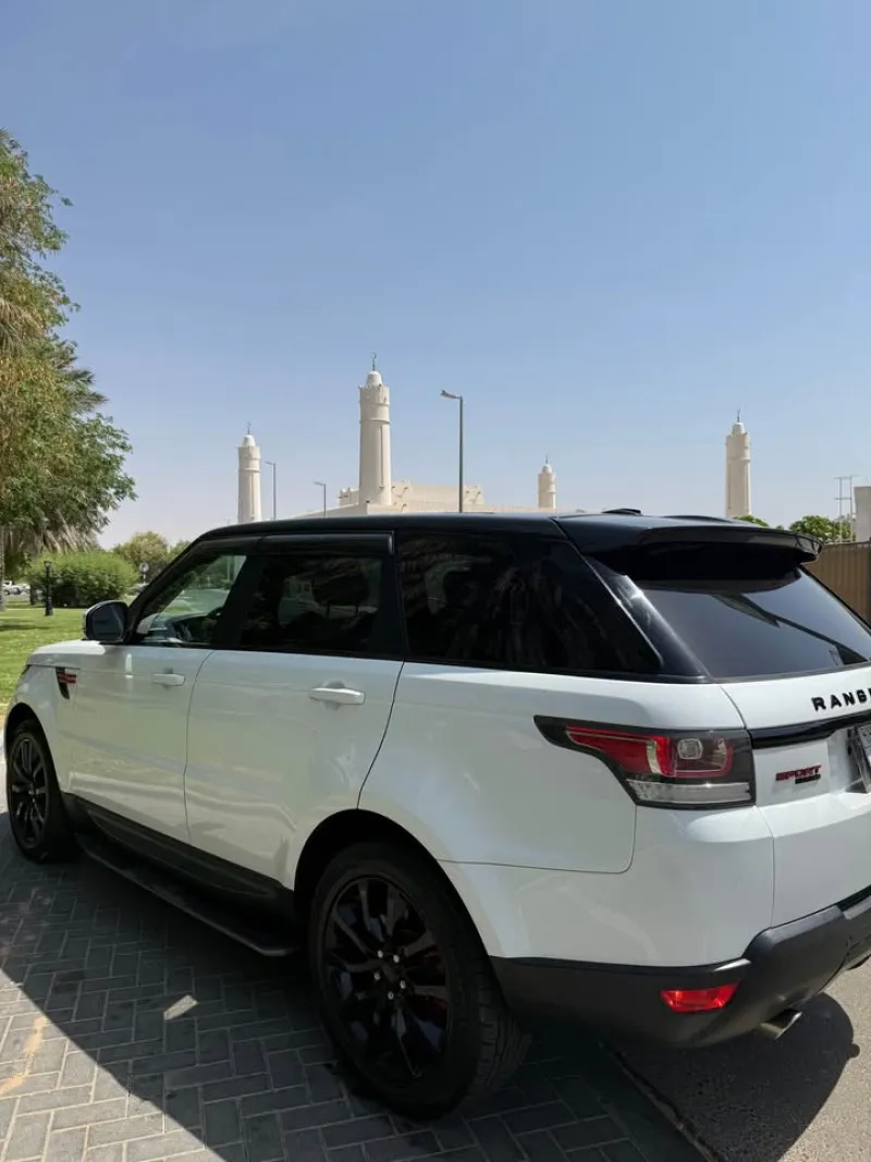 2015 Land Rover Range Rover Sport in Dubai