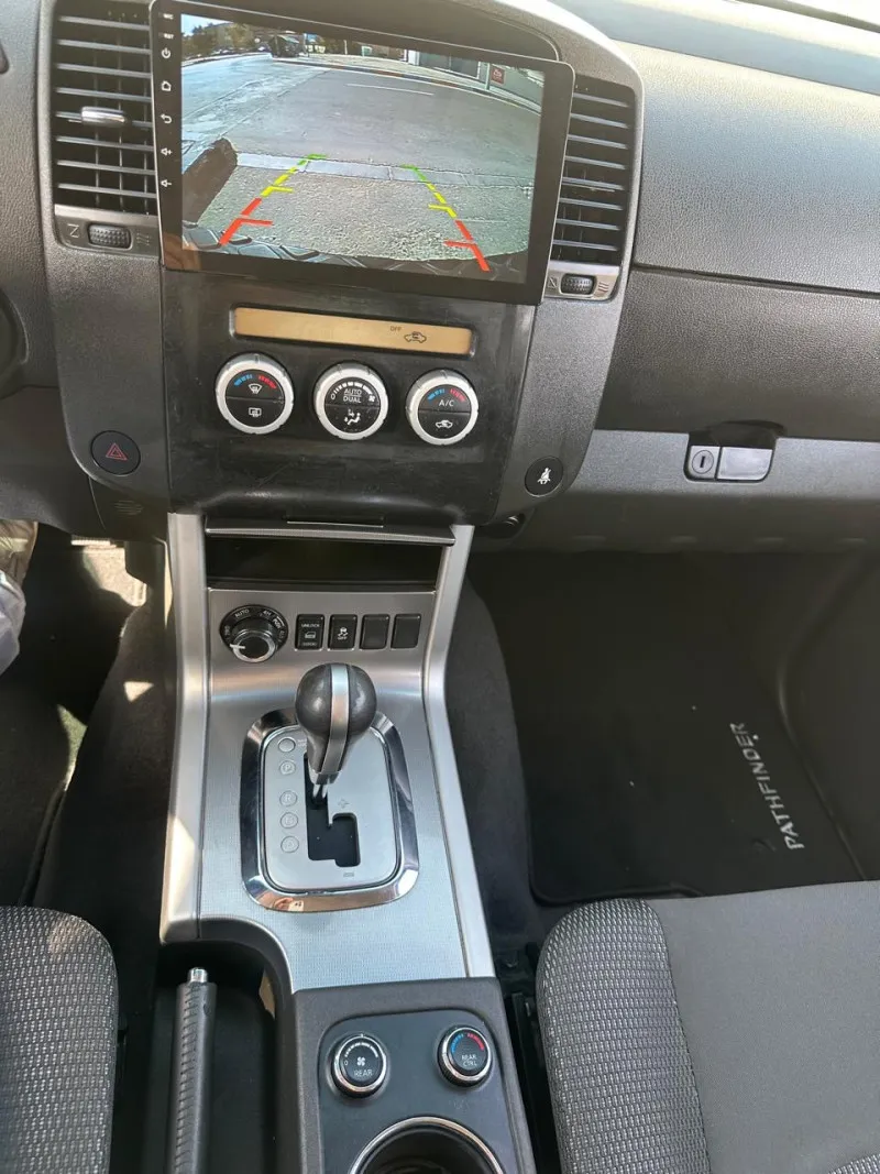 2015 Nissan Pathfinder in Dubai