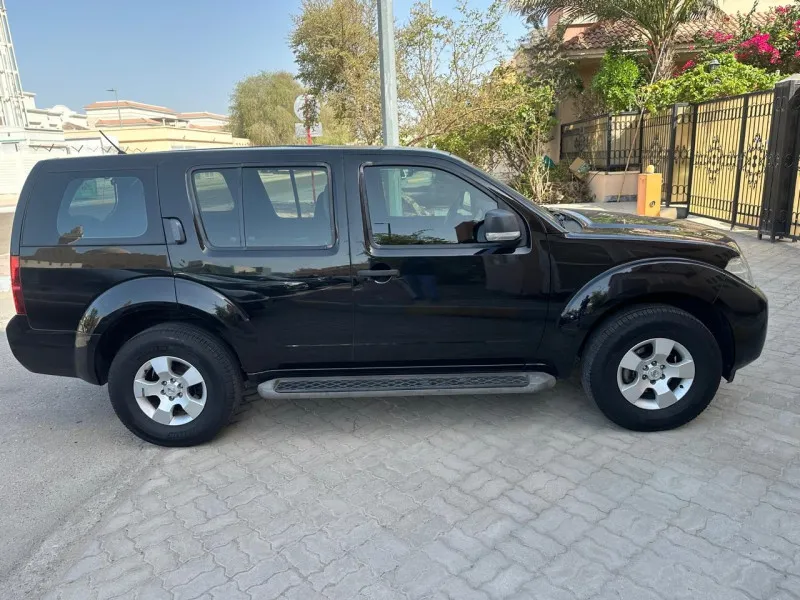 2015 Nissan Pathfinder in Dubai
