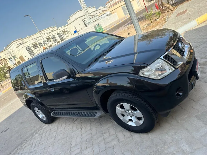 2015 Nissan Pathfinder in Dubai