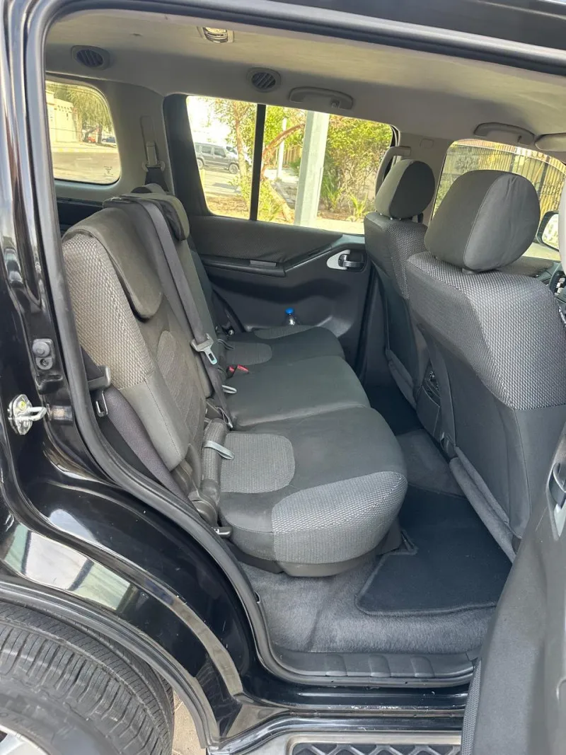2015 Nissan Pathfinder in Dubai
