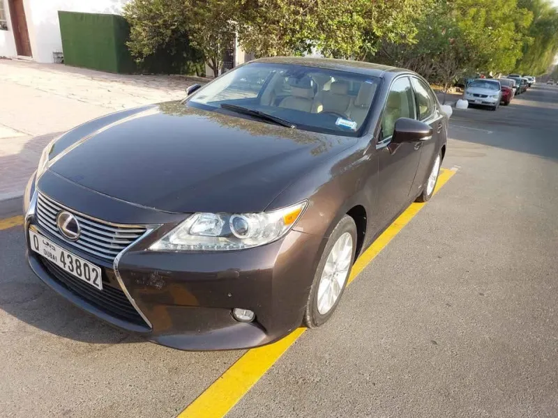 2014 Lexus ES in Dubai