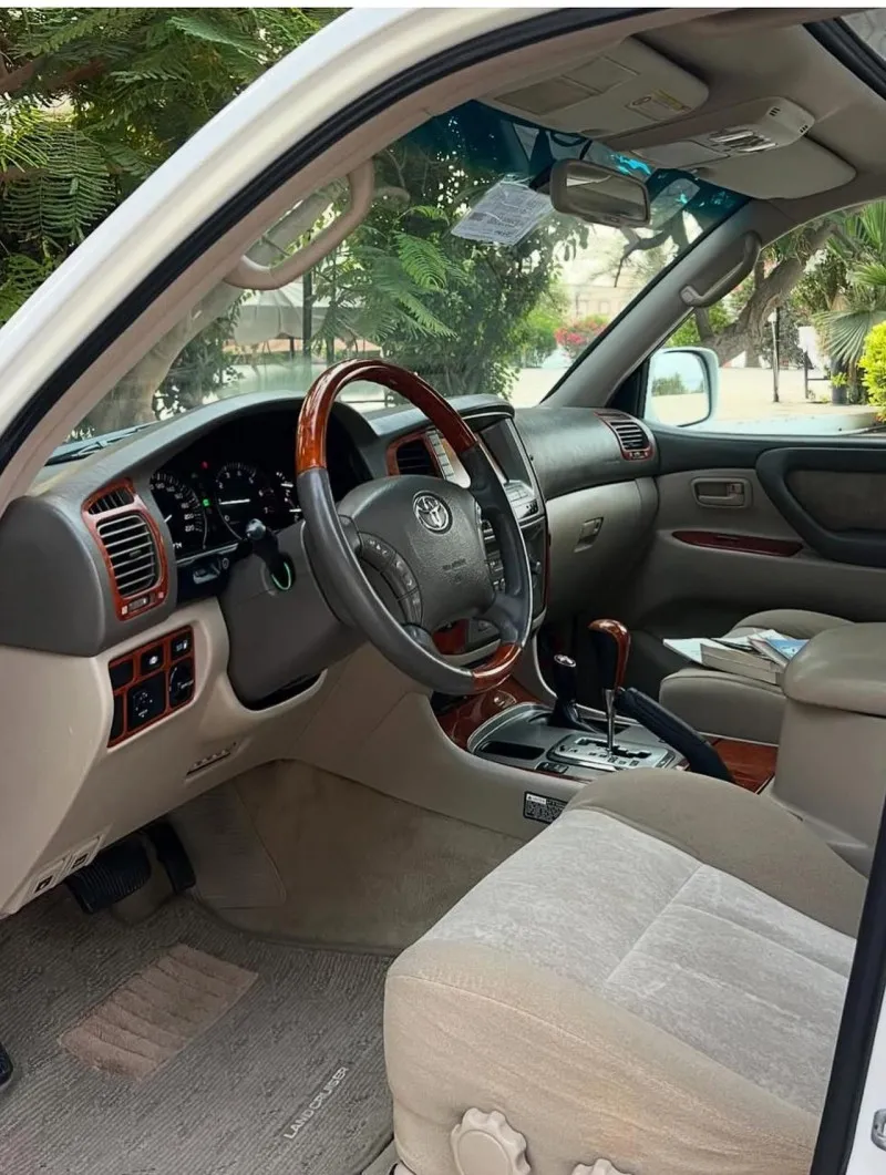 2006 Toyota Land Cruiser in Dubai
