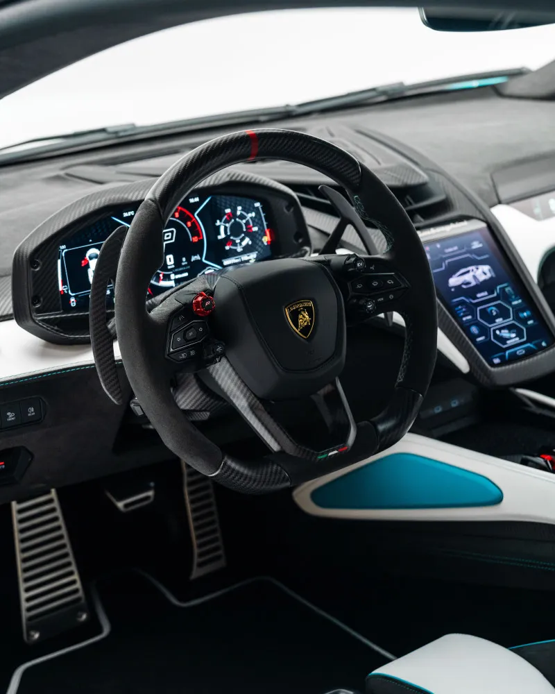 2025 Lamborghini Revuelto in Dubai