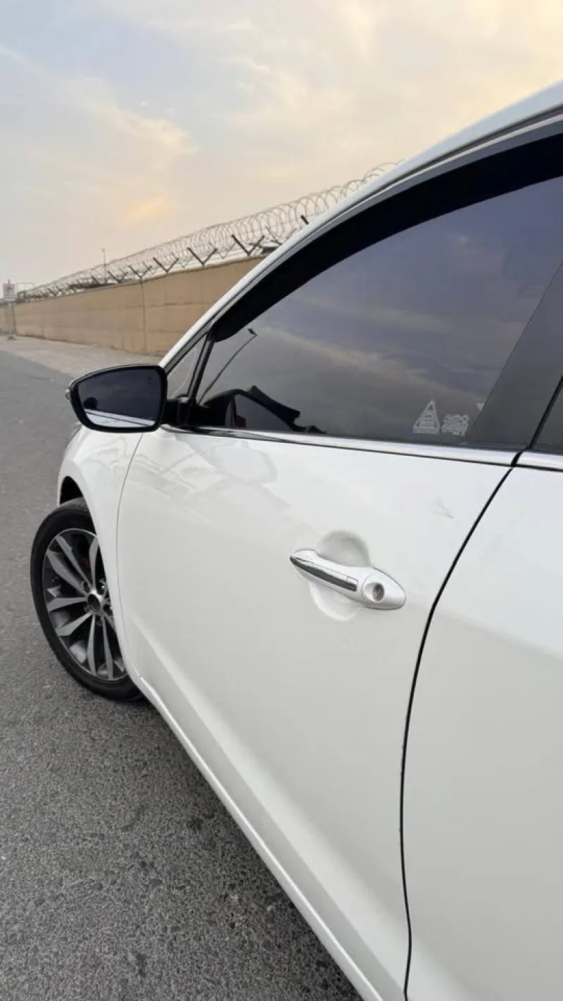 2018 كيا كي ٣ in Dubai