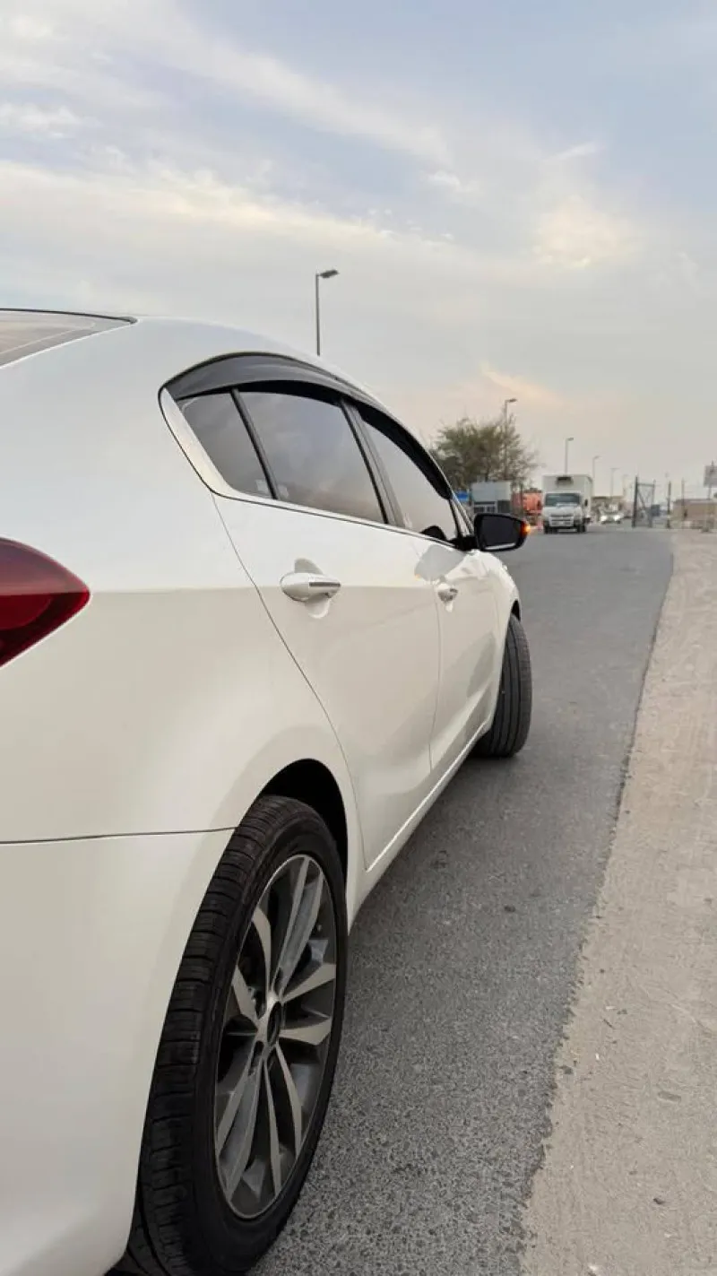 2018 كيا كي ٣ in Dubai