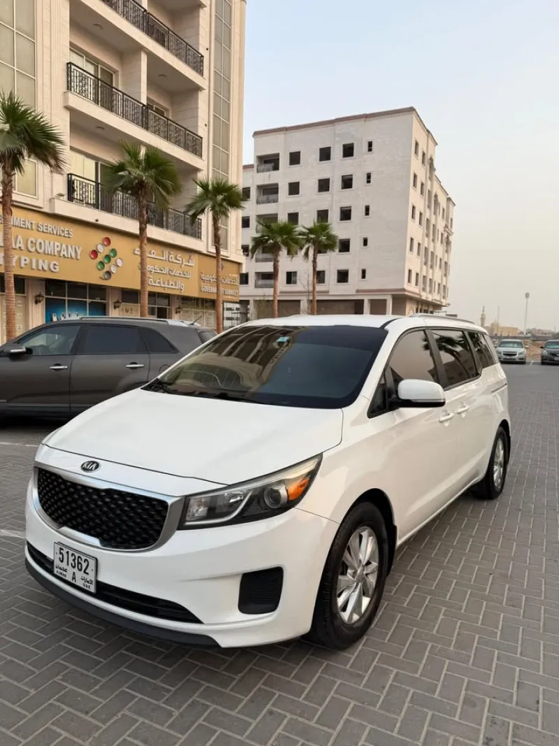 2015 كيا سيدونا in Dubai